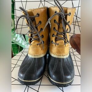 NWOT Sorel slimpack lace II lace boot in elk/blk sz 10